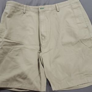 Vintage Tommy Hilfiger khaki shorts